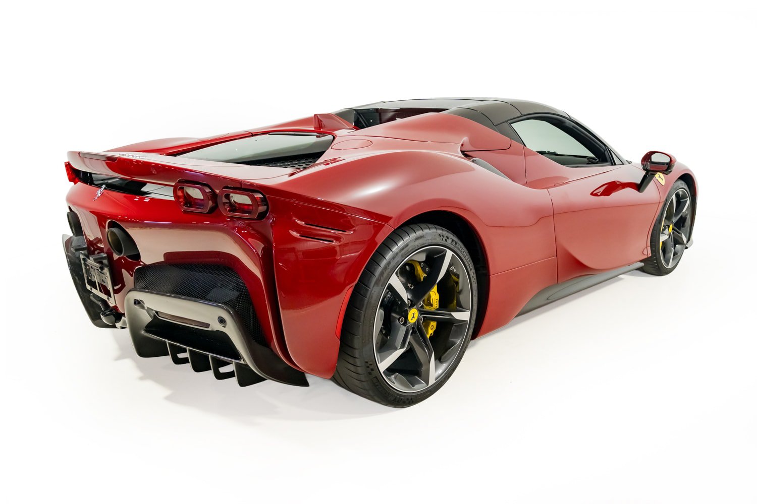 Used 2023 Ferrari SF90 Spider AWD/4WD image 9