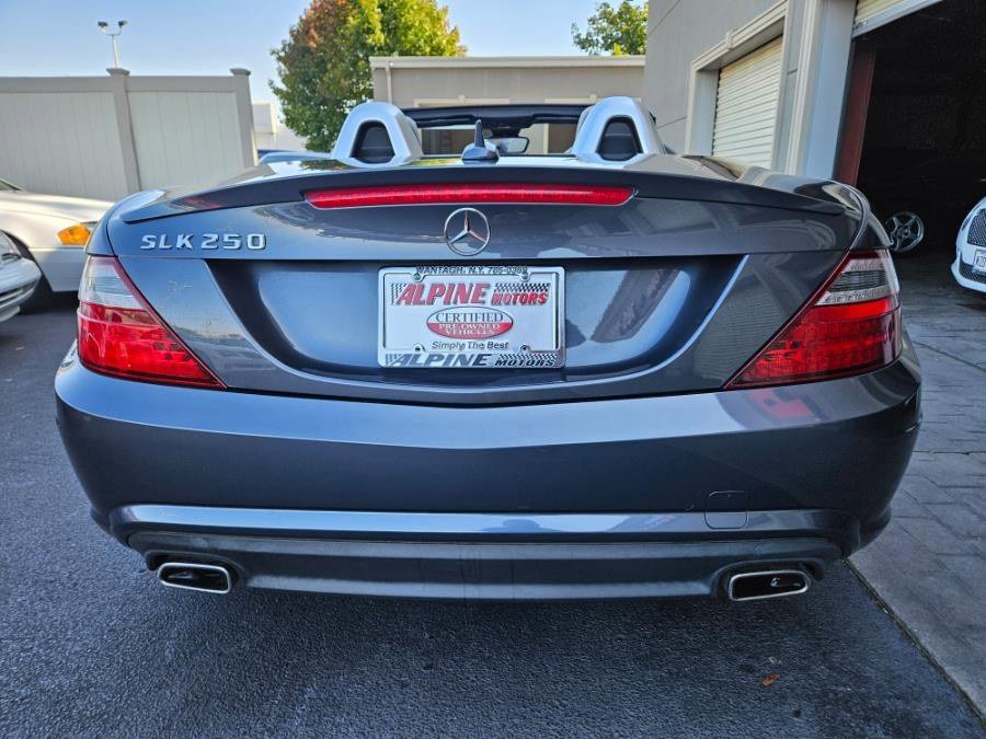 Used 2013 Mercedes-Benz SLK 250 image 19
