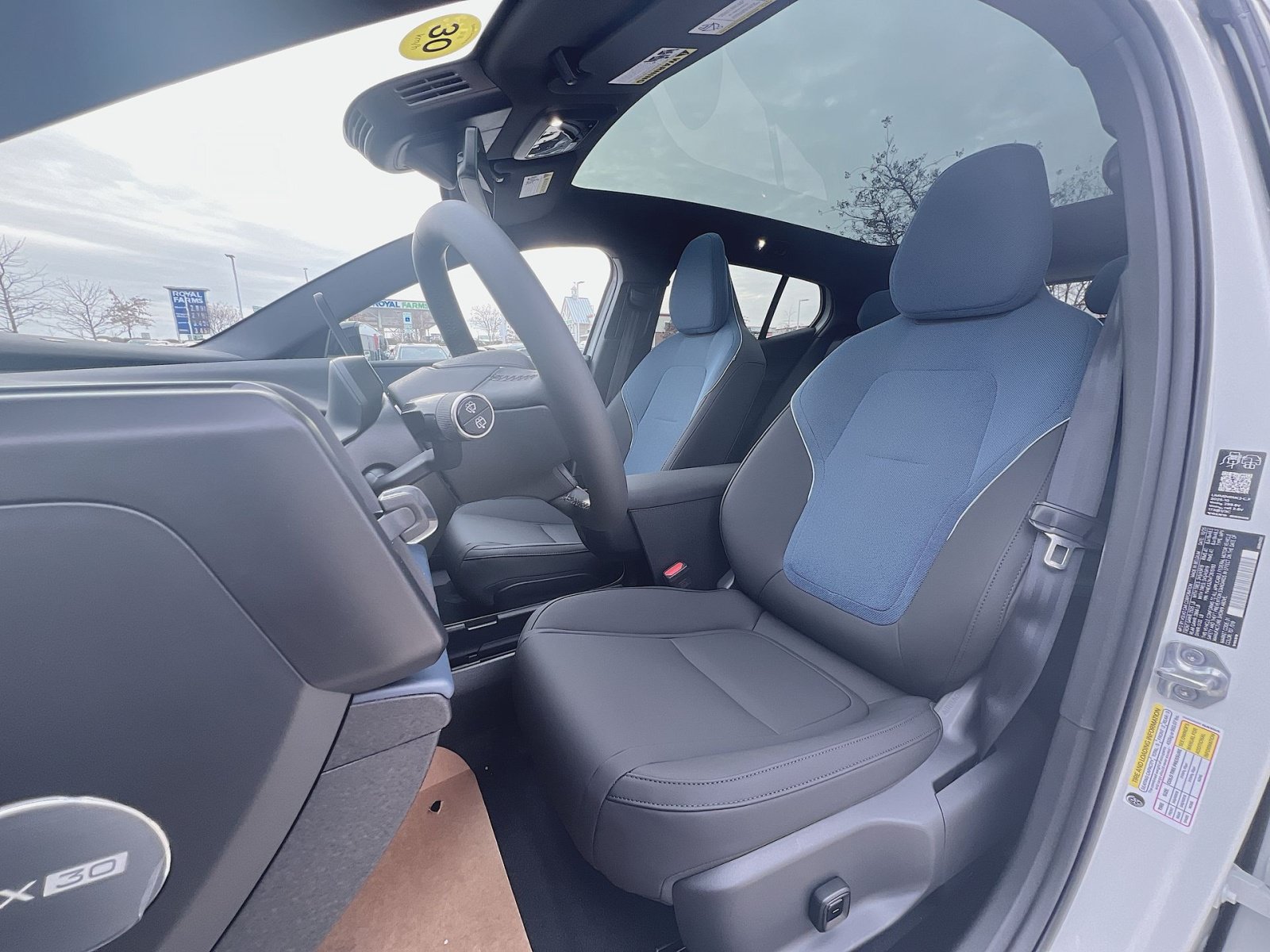 New 2026 Volvo EX30 Plus w/ Protection Package Premier AWD/4WD image 13