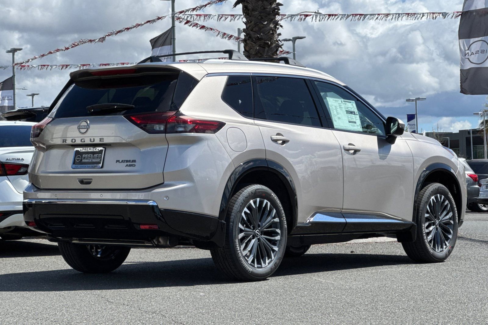 New 2026 Nissan Rogue Platinum w/ Platinum Premium Package AWD/4WD image 4