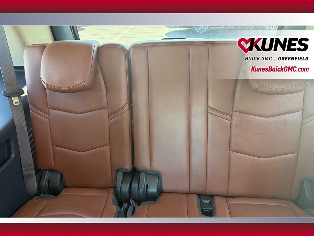 Used 2016 Cadillac Escalade Luxury AWD/4WD image 35