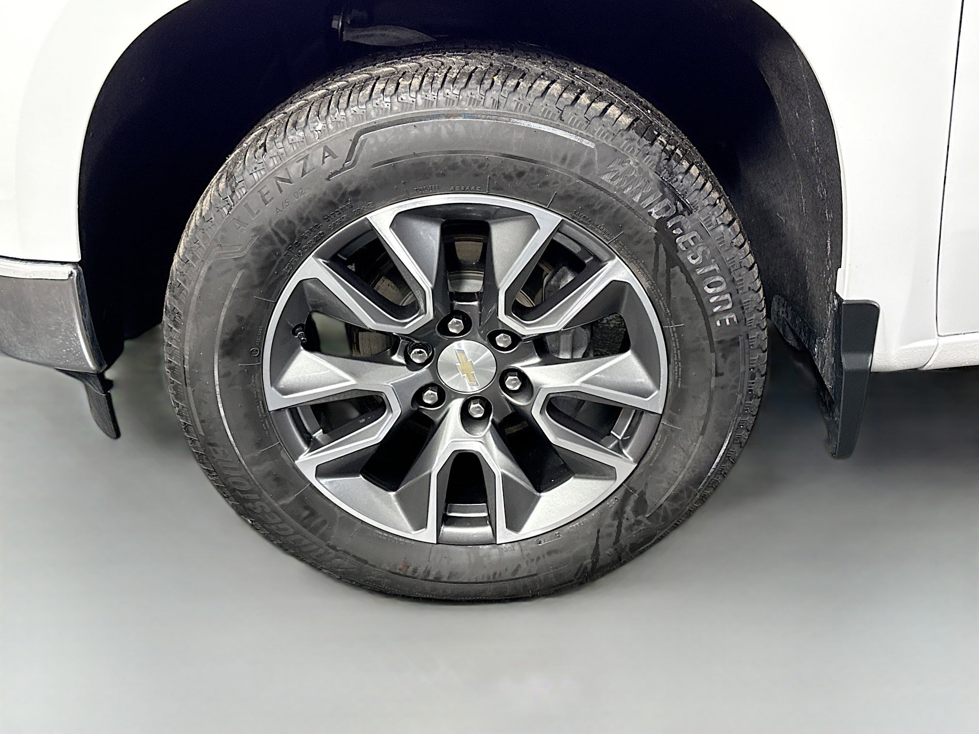 Used 2024 Chevrolet Silverado 1500 LT AWD/4WD image 37