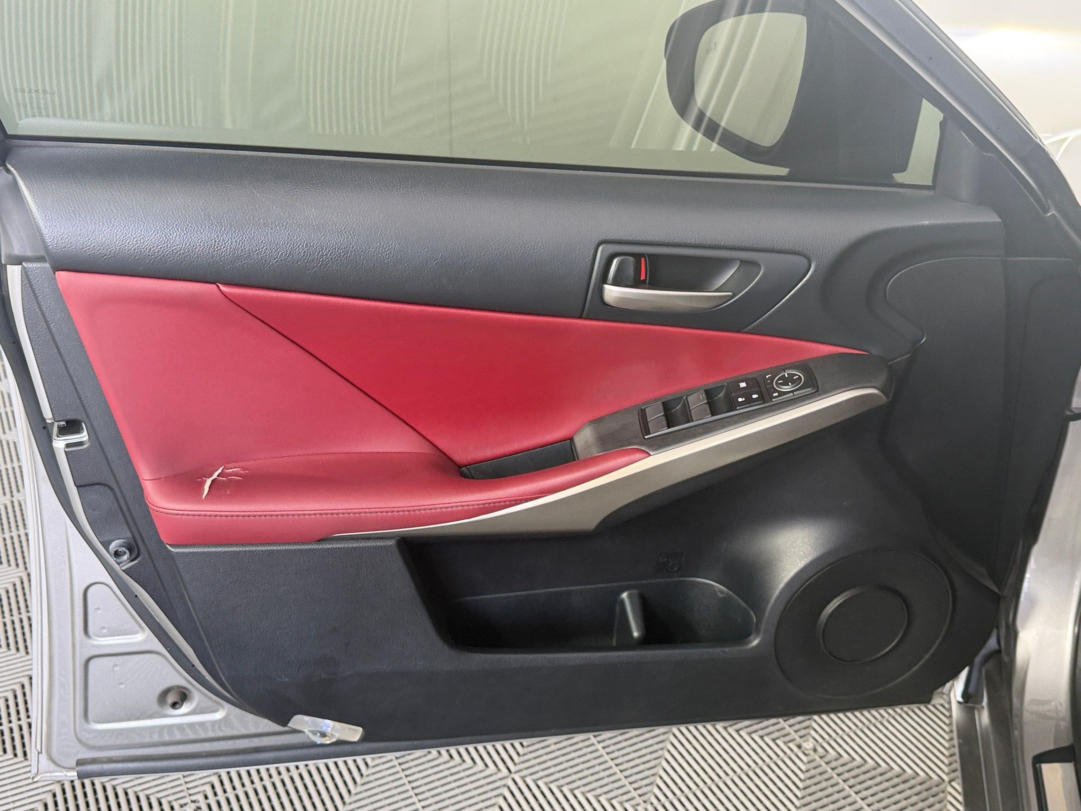 Used 2019 Lexus IS 300 F Sport w/ F Sport Package RWD image 12