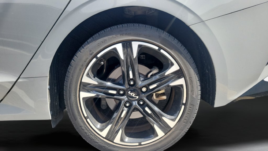 Used 2022 Kia K5 GT-Line FWD image 11
