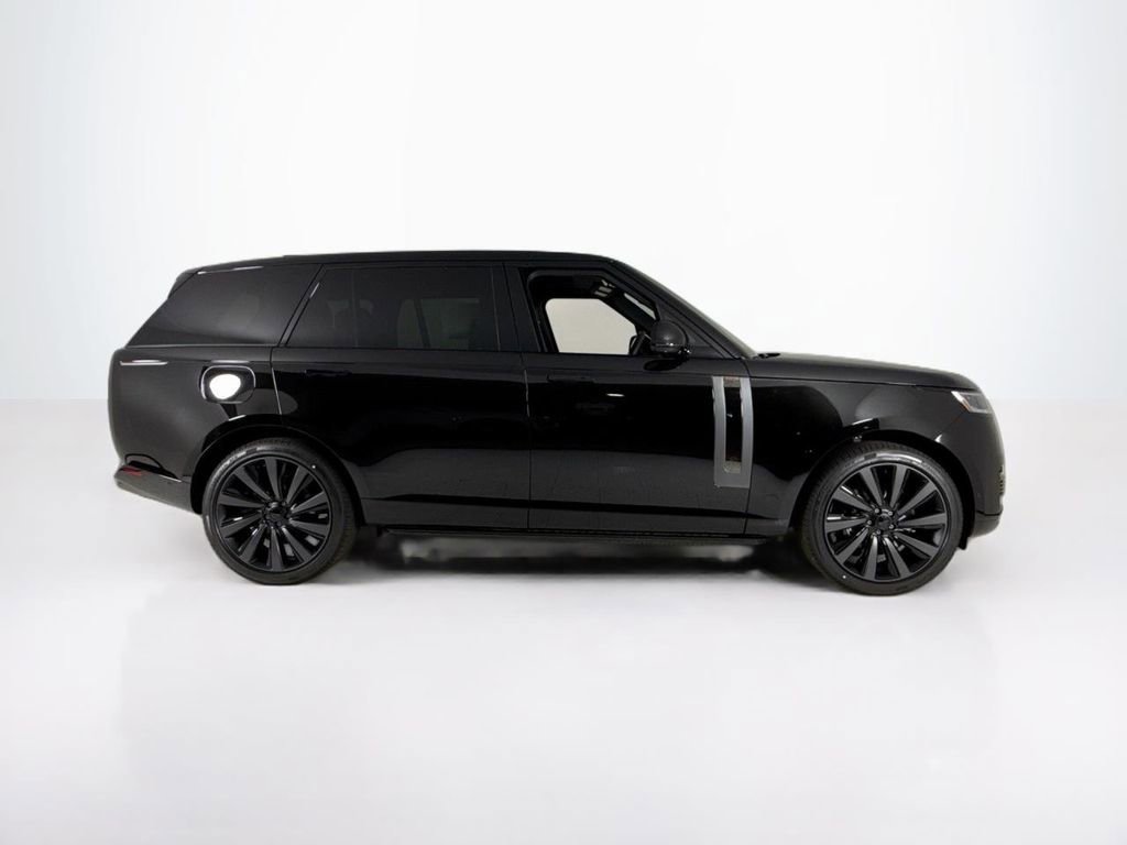 New 2026 Land Rover Range Rover SV image 6