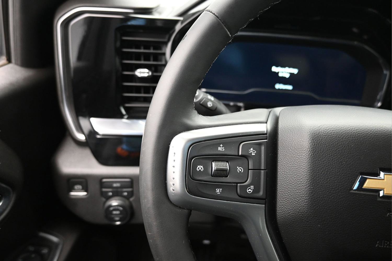 Used 2023 Chevrolet Silverado 1500 LT image 14