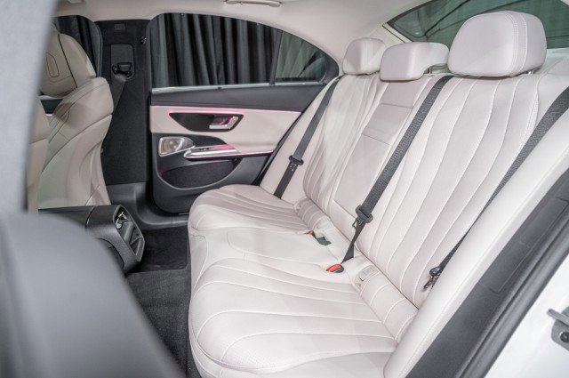 New 2026 Mercedes-Benz E 450 4MATIC Sedan image 12