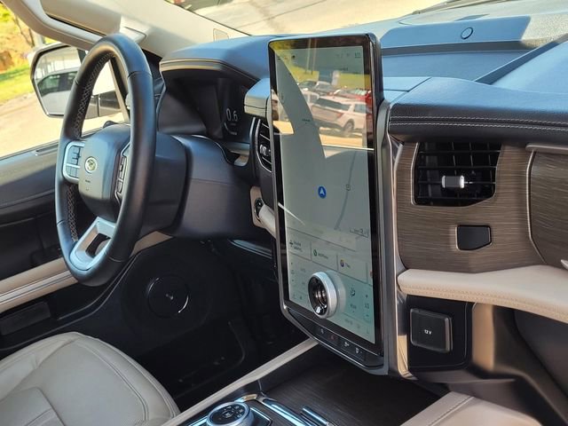 Used 2024 Ford Expedition Max Limited image 11