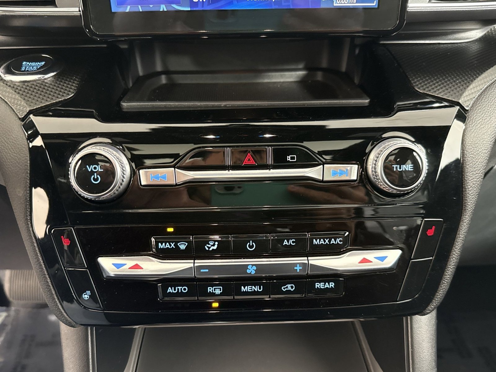 Used 2023 Ford Explorer ST-Line w/ Class IV Trailer Tow Package AWD/4WD image 21