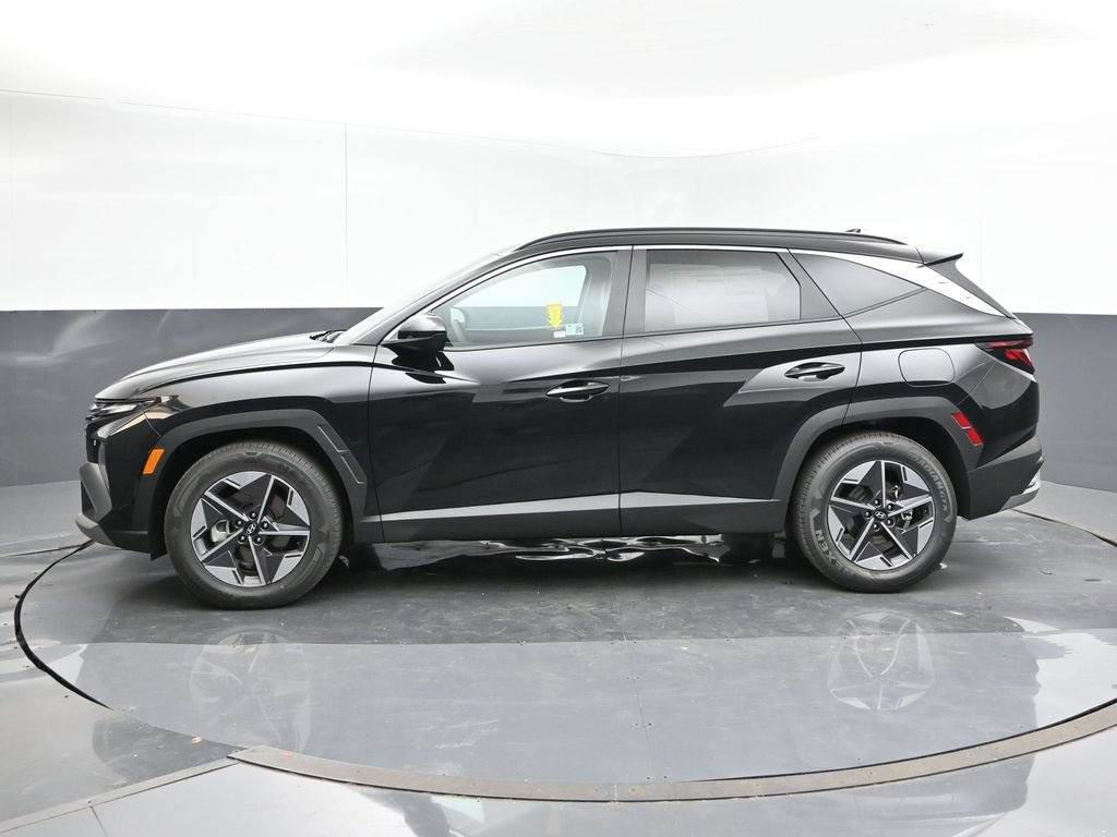 Used 2025 Hyundai Tucson SEL FWD image 2