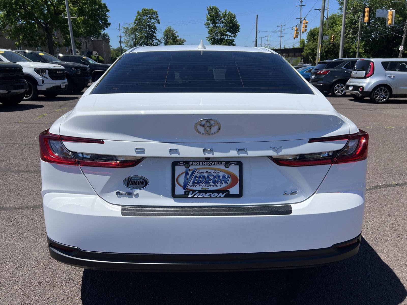 Used 2025 Toyota Camry LE w/ Convenience Package FWD image 6