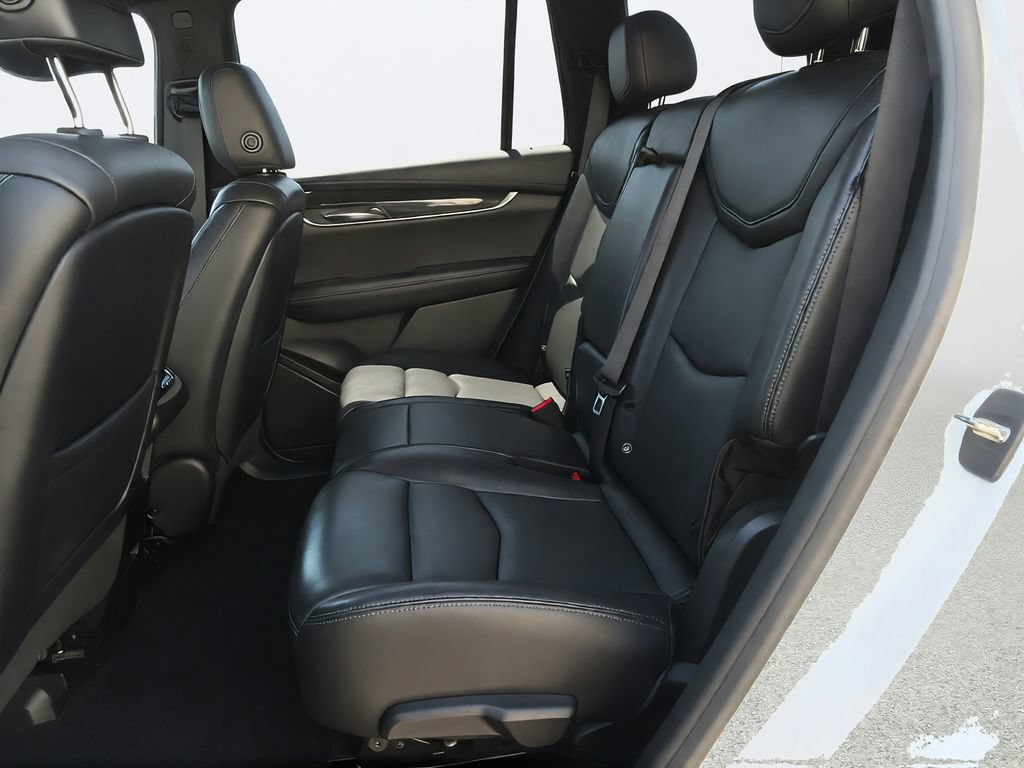 Used 2020 Cadillac XT6 Premium Luxury FWD image 32