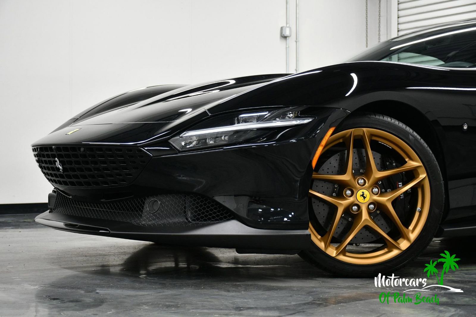 Used 2024 Ferrari Roma Spider RWD image 3