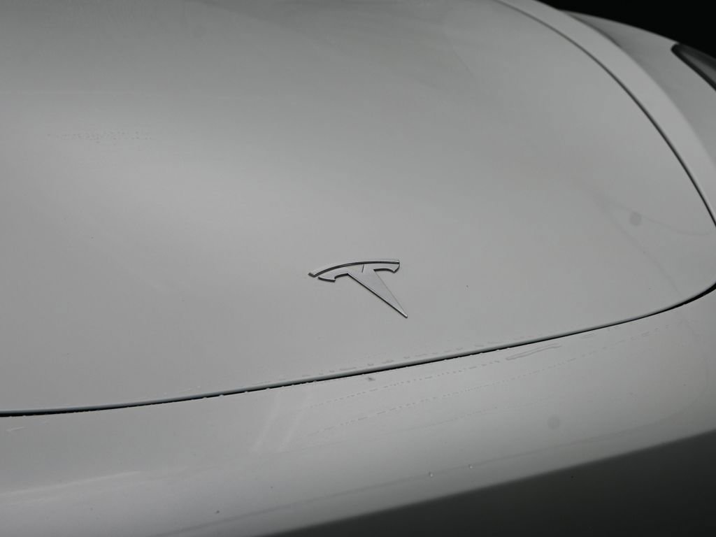 Used 2023 Tesla Model 3 Standard Range image 11