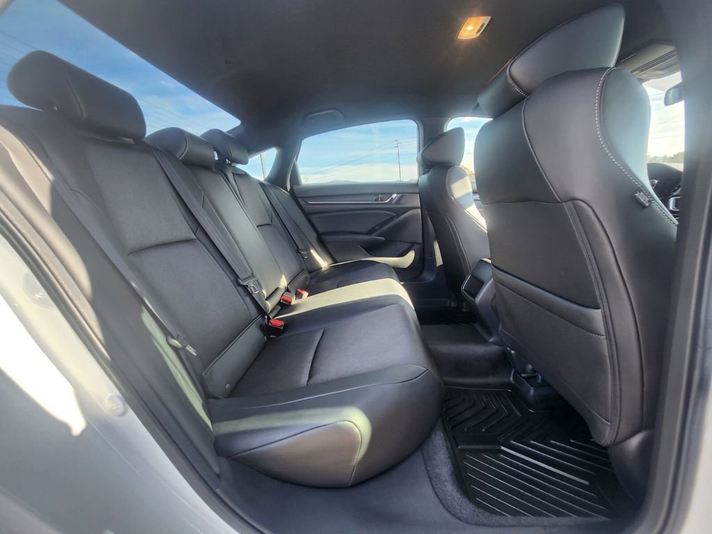Used 2022 Honda Accord Sport image 12