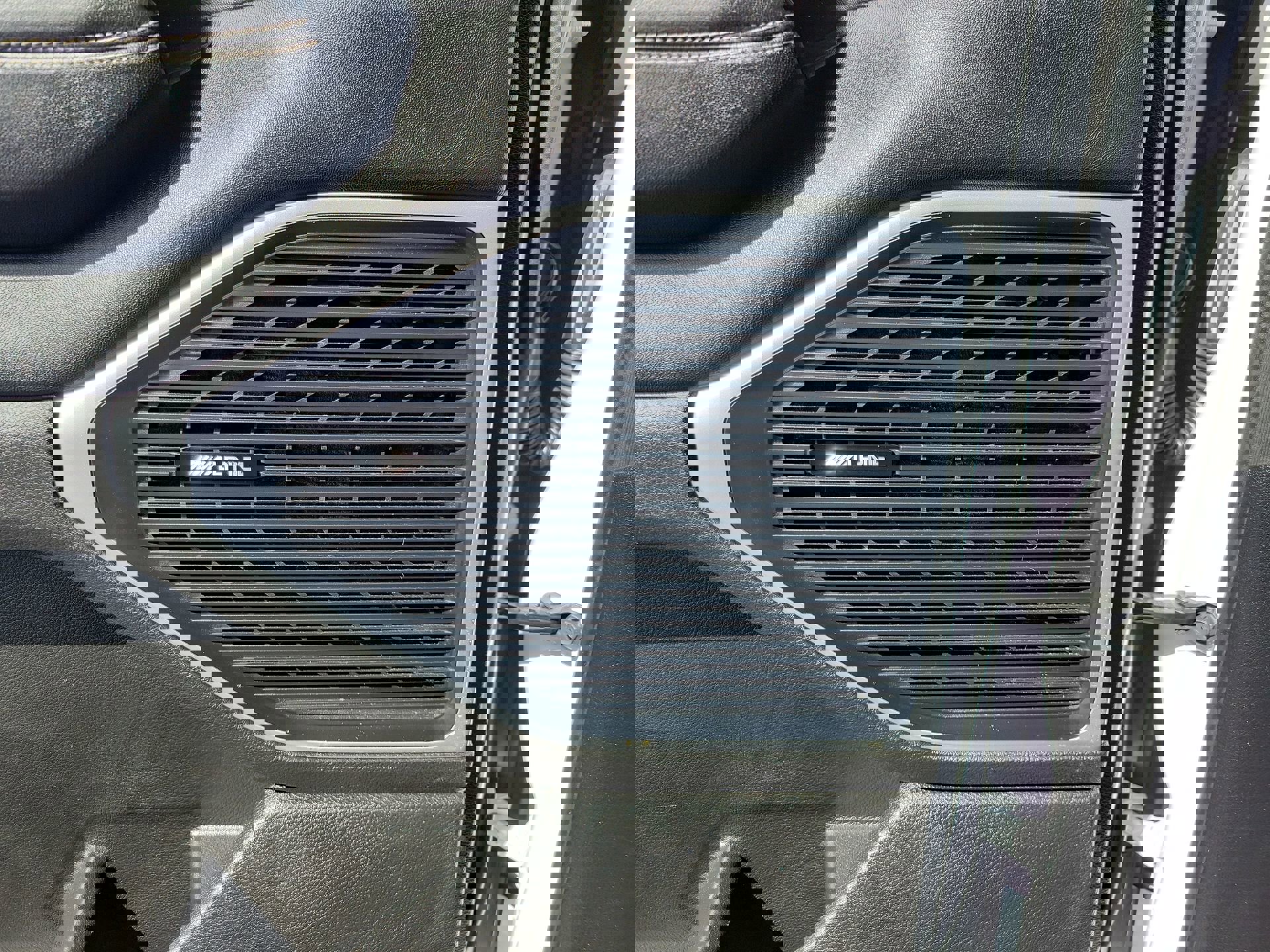 Used 2024 Jeep Wagoneer Series III AWD/4WD image 18