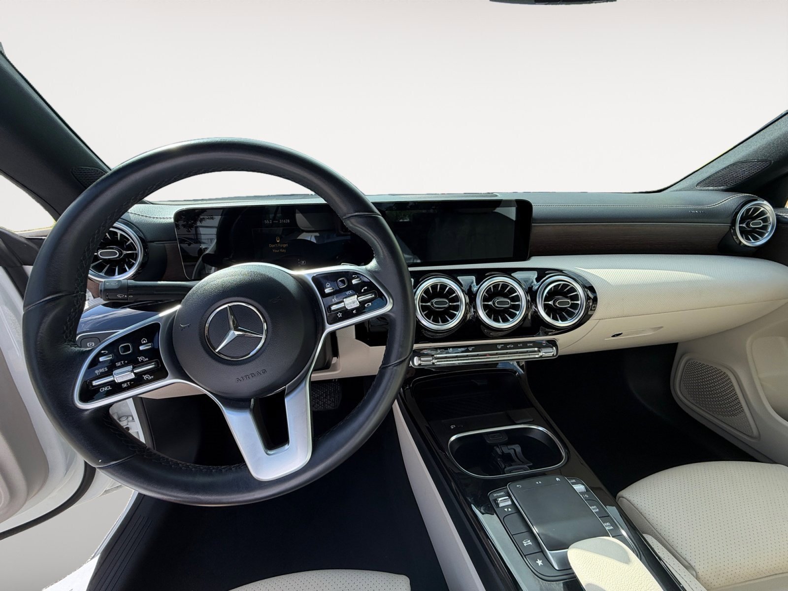 Used 2022 Mercedes-Benz CLA 250 image 10