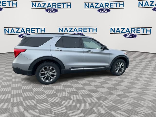 Used 2022 Ford Explorer XLT w/ Equipment Group 202A image 9