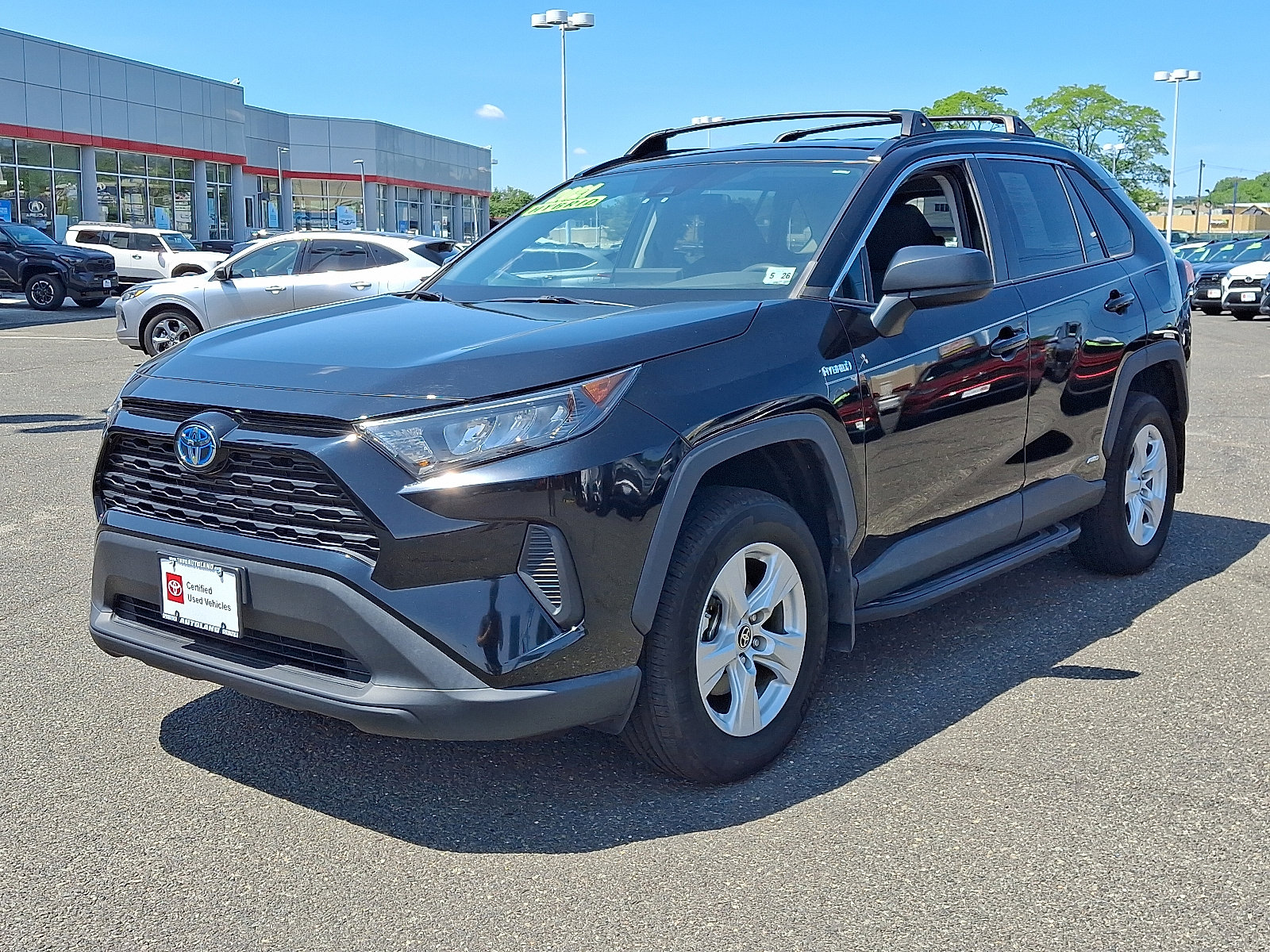Certified 2021 Toyota RAV4 LE image 3