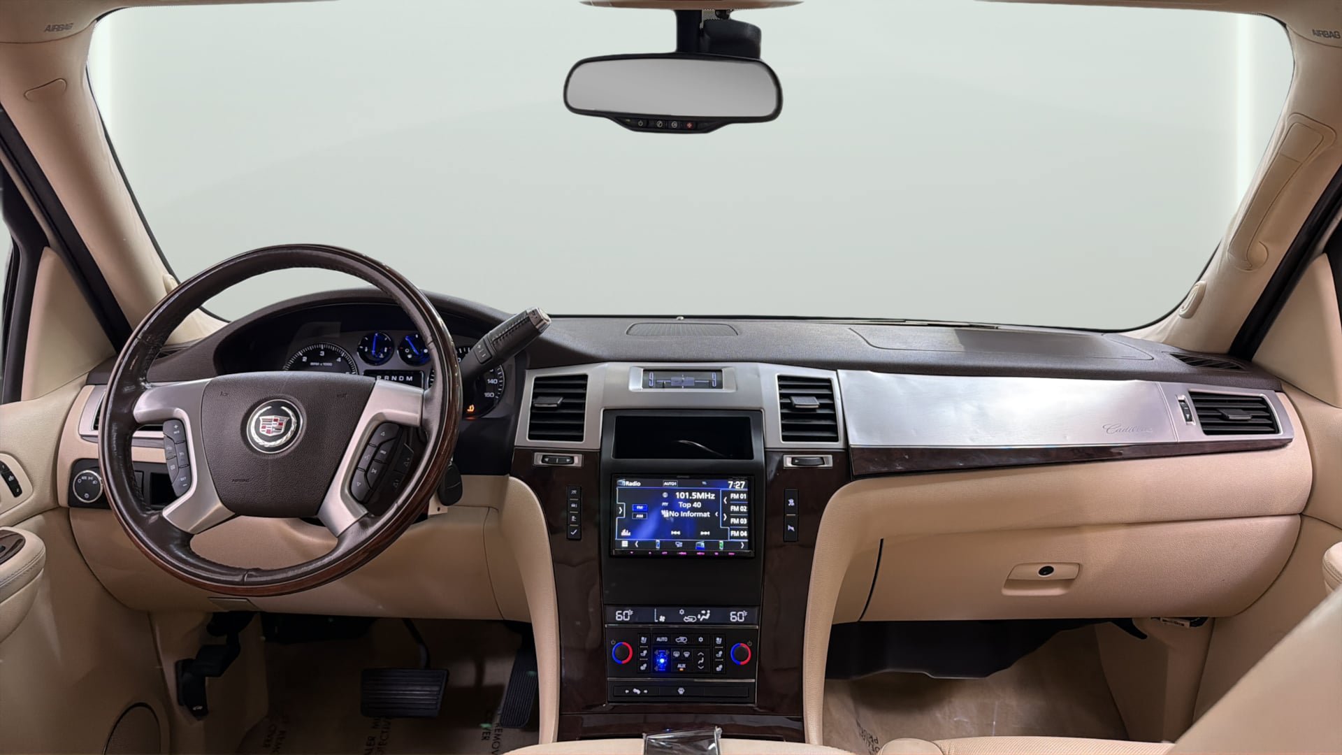 Used 2007 Cadillac Escalade AWD w/ Climate Package image 18