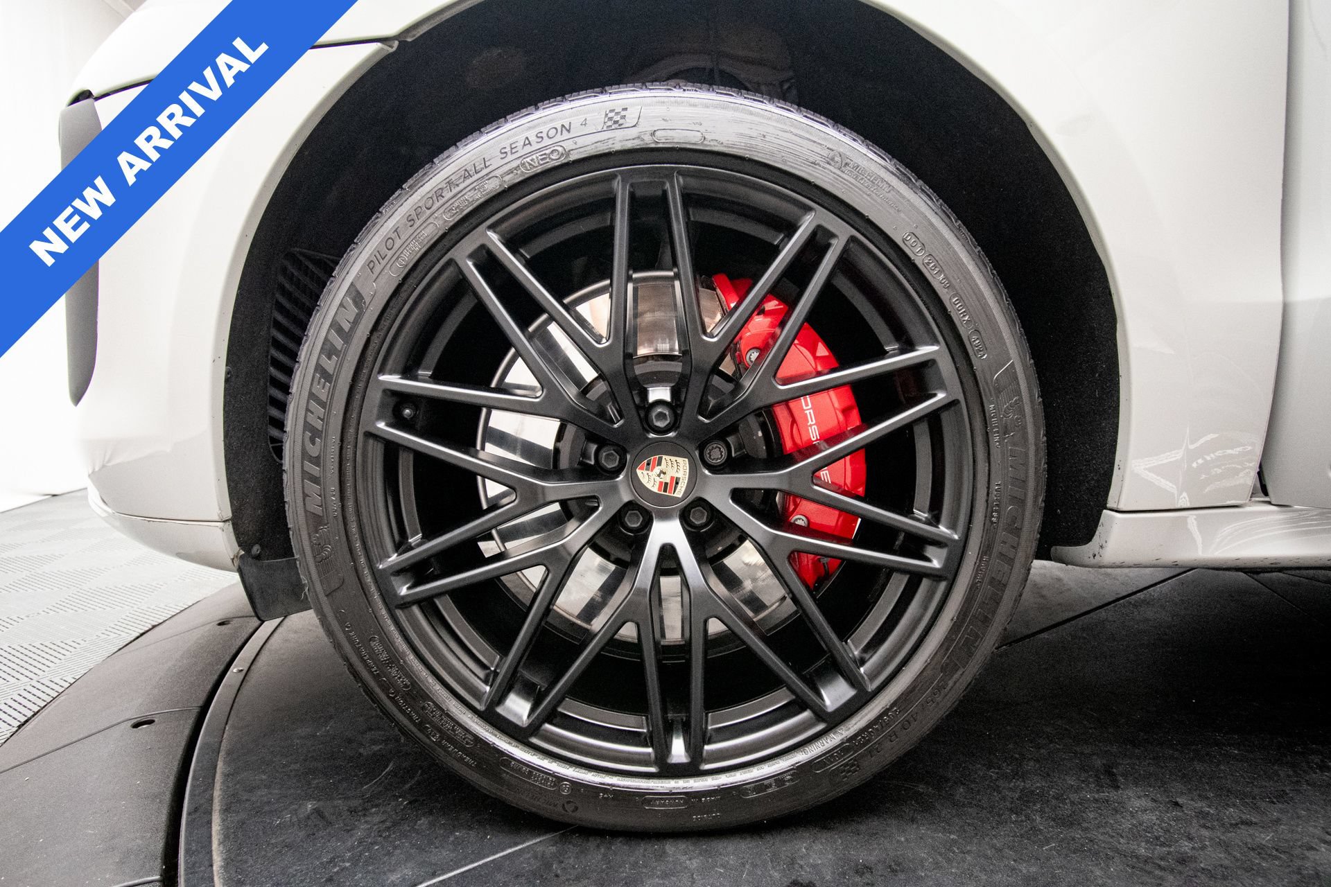Used 2023 Porsche Macan GTS w/ Premium Package Plus AWD/4WD image 20