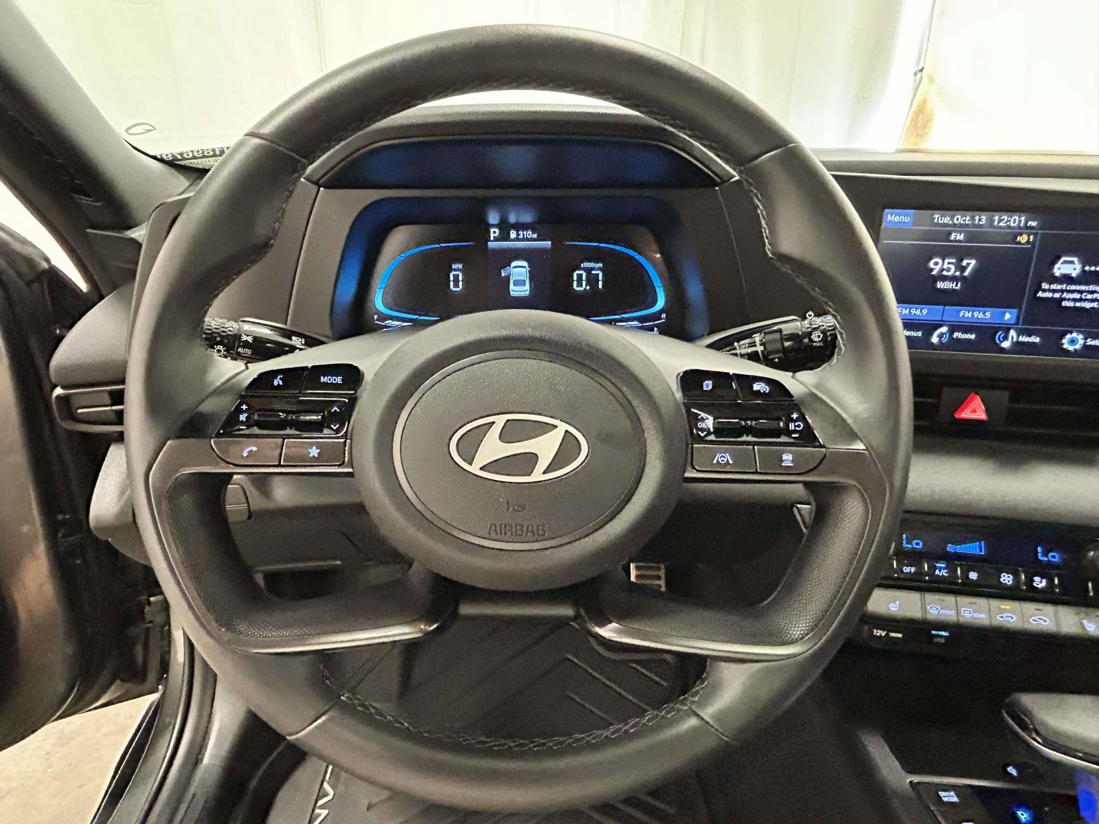 Certified 2026 Hyundai Elantra SEL Sport FWD image 21