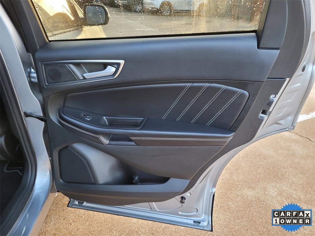 Used 2023 Ford Edge ST image 9