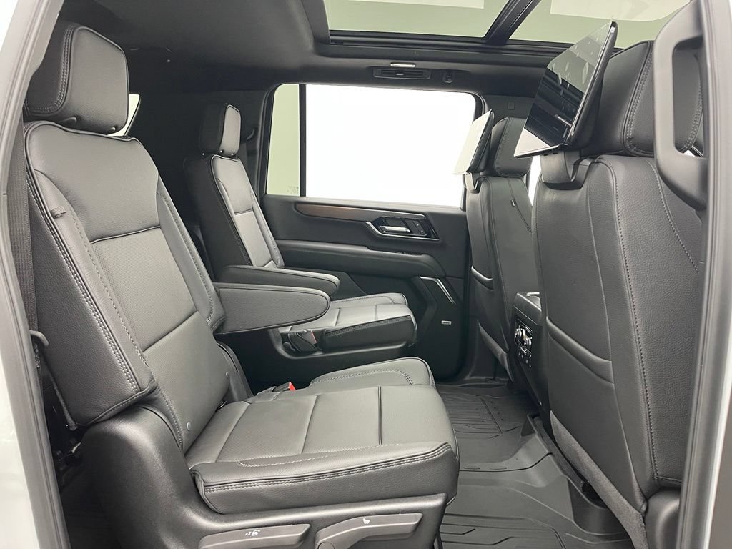 New 2026 GMC Yukon XL Denali w/ Denali Reserve Package AWD/4WD image 44