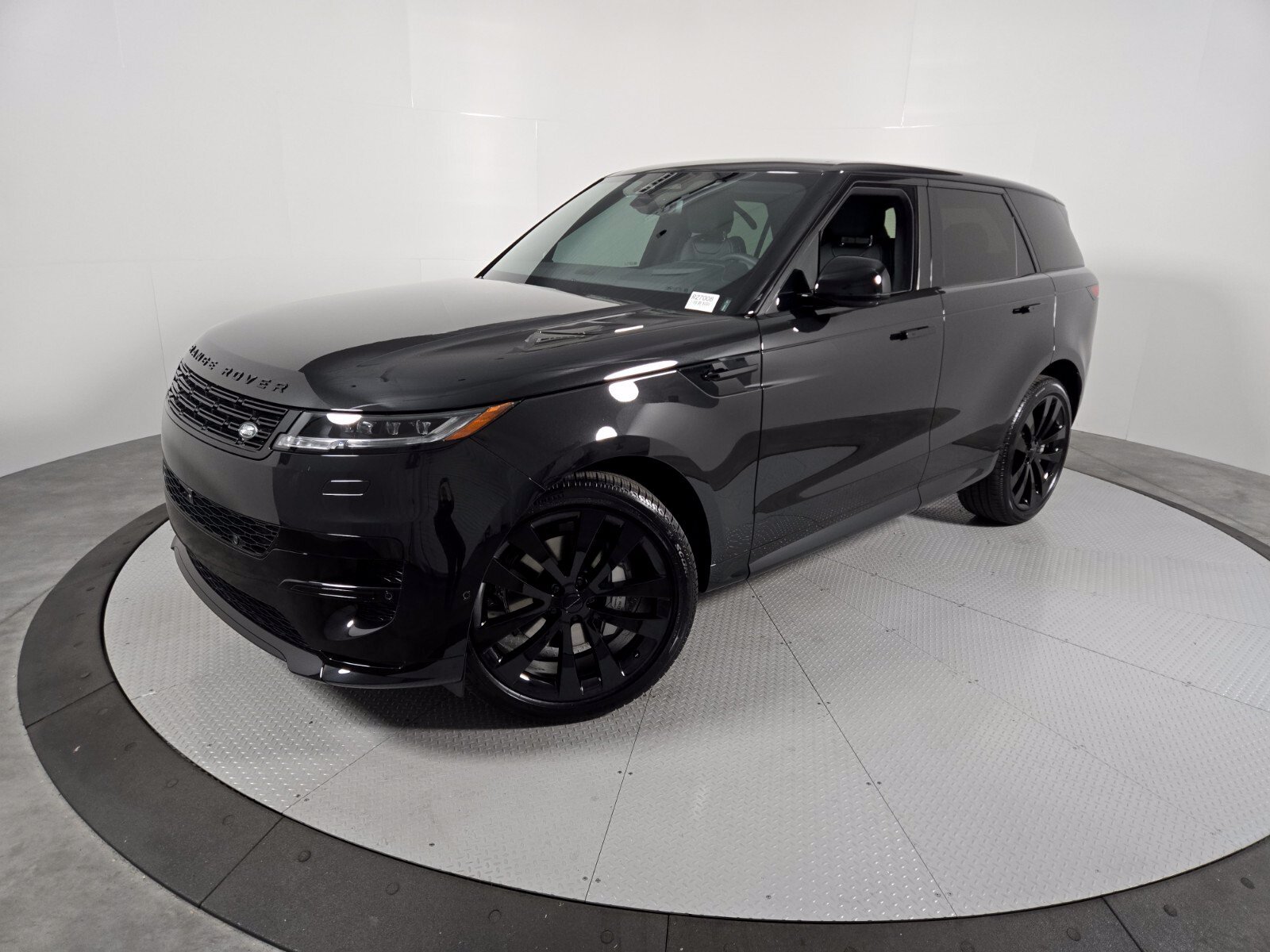 New 2027 Land Rover Range Rover Sport Dynamic SE AWD/4WD image 1