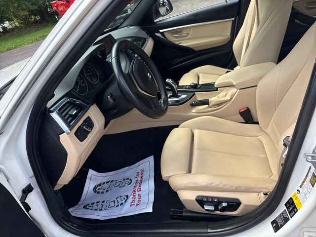 Used 2018 BMW 330i xDrive Sedan AWD/4WD image 8