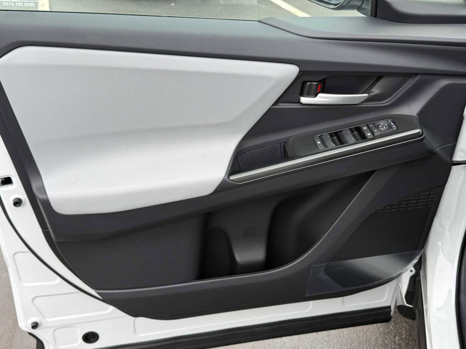 New 2026 Subaru Solterra AWD/4WD image 6