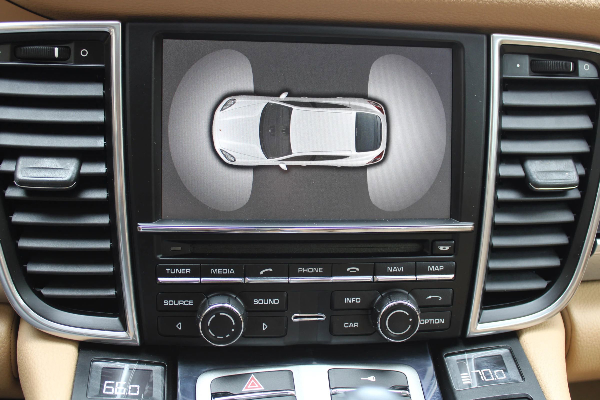 Used 2012 Porsche Panamera 4 image 28