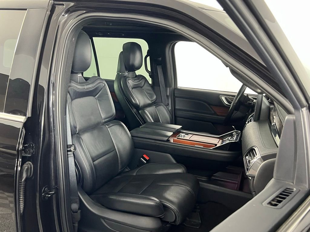 Used 2024 Lincoln Navigator Reserve image 35