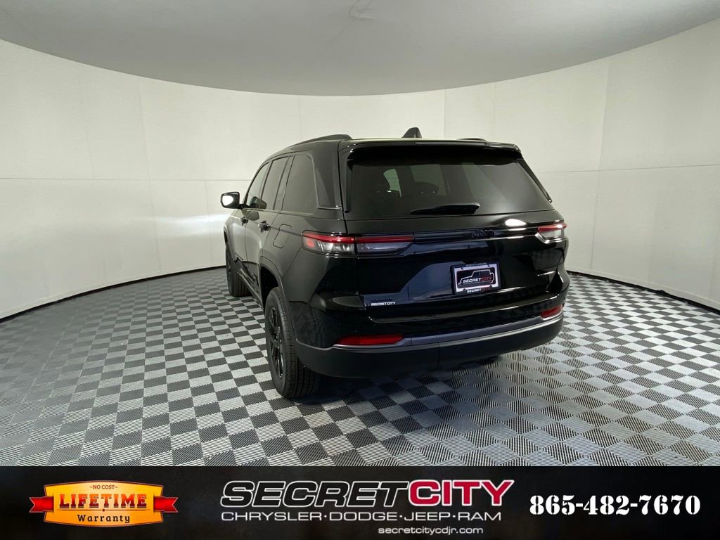 New 2026 Jeep Grand Cherokee Altitude image 5