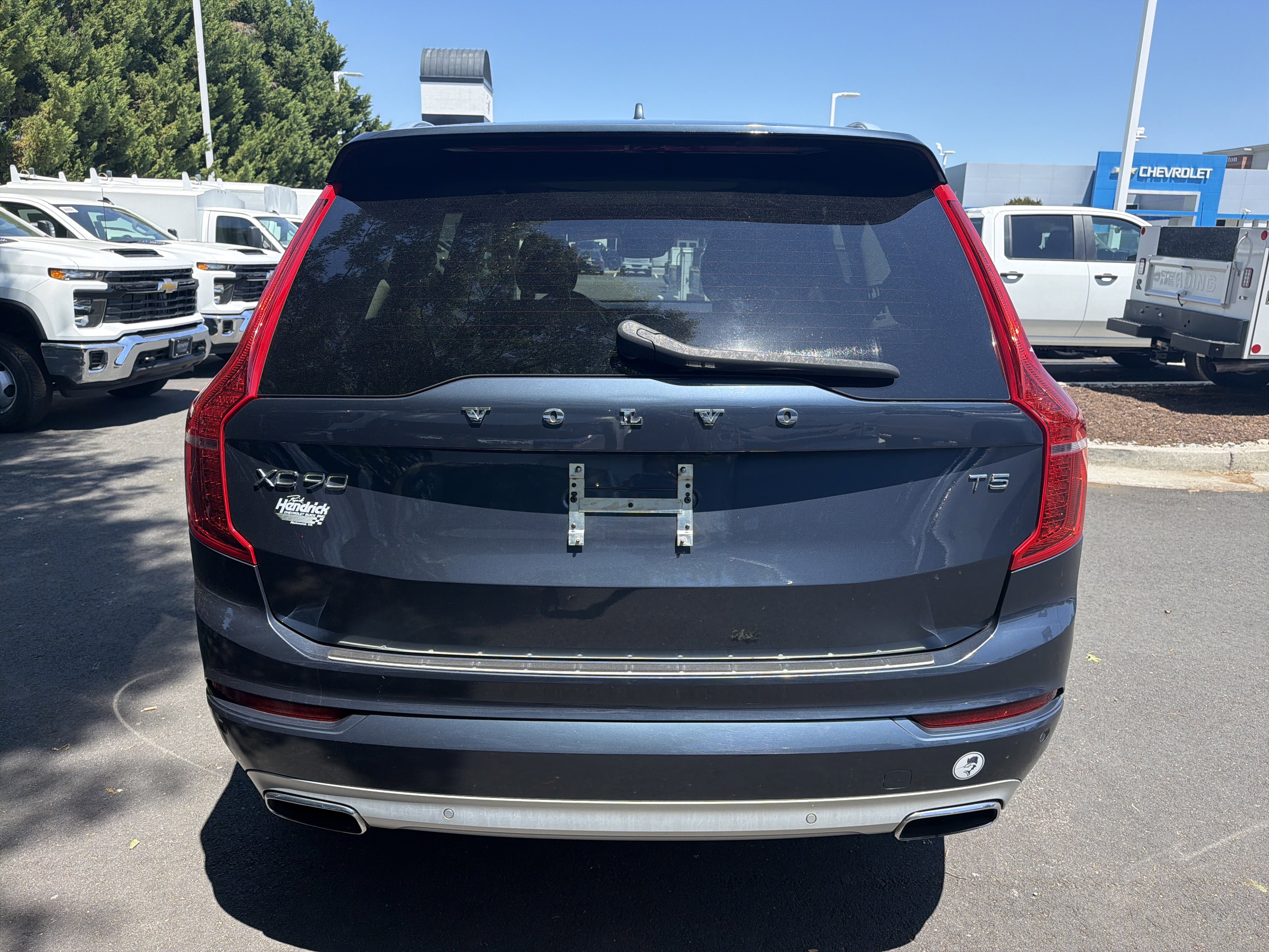 Used 2020 Volvo XC90 T5 Momentum w/ Protection Package Premier FWD image 9