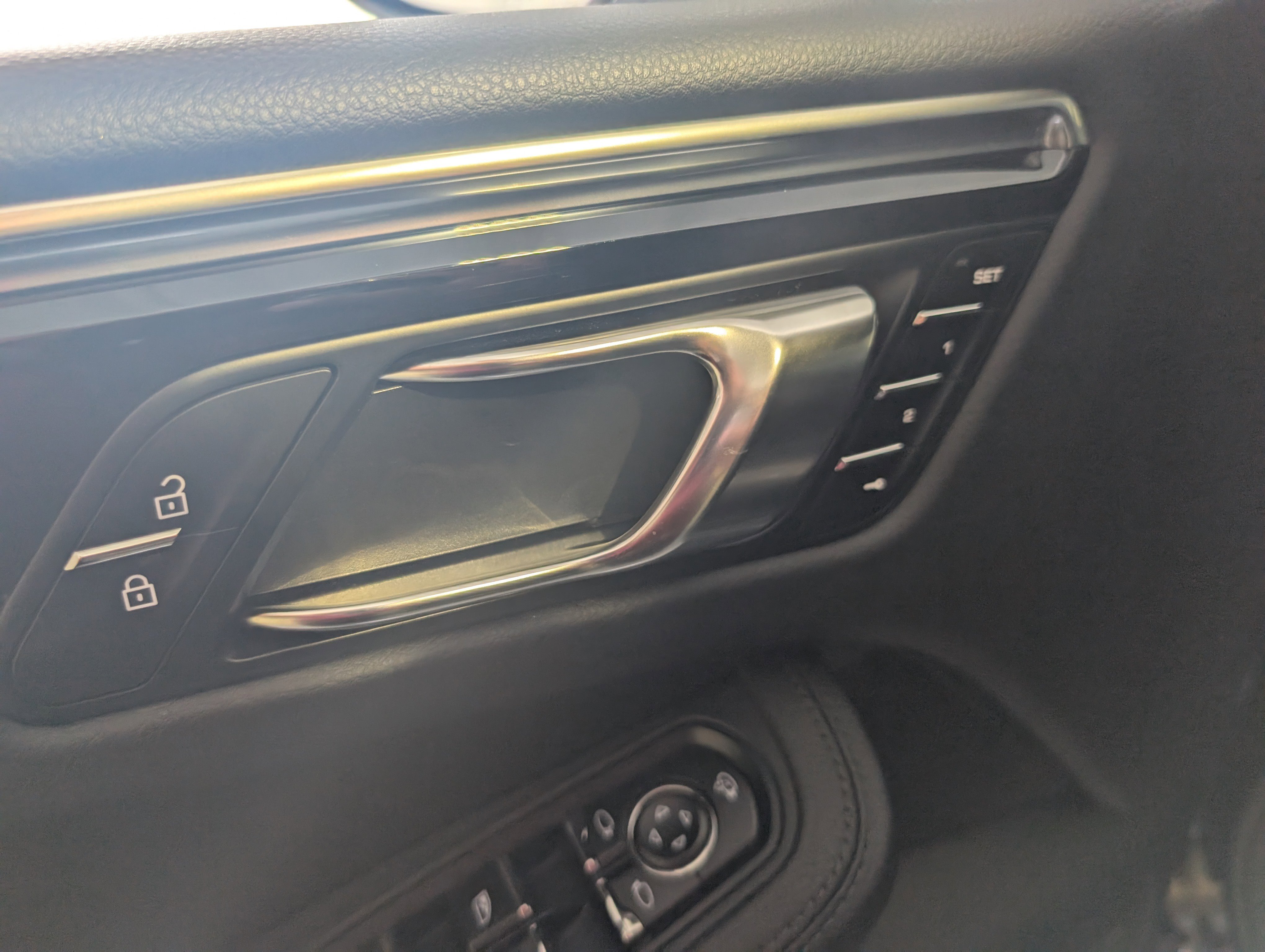 Used 2025 Porsche Macan image 29