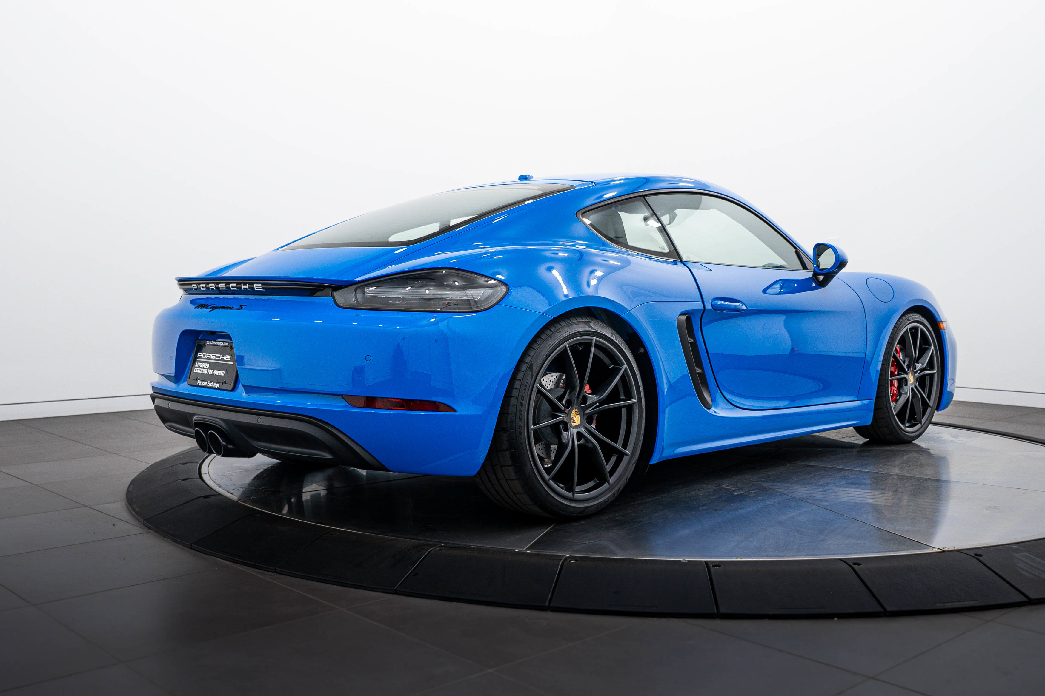 Certified 2025 Porsche 718 Cayman S RWD image 7