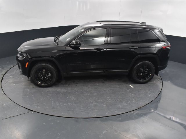 New 2026 Jeep Grand Cherokee Altitude AWD/4WD image 41