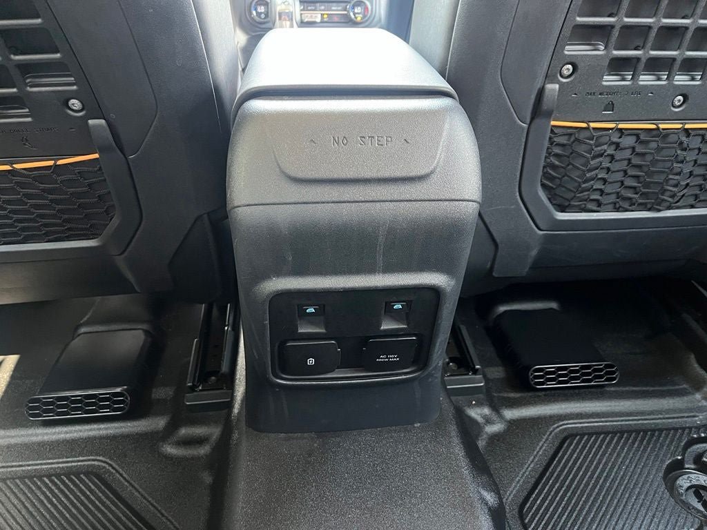 Used 2023 Ford Bronco Badlands AWD/4WD image 15