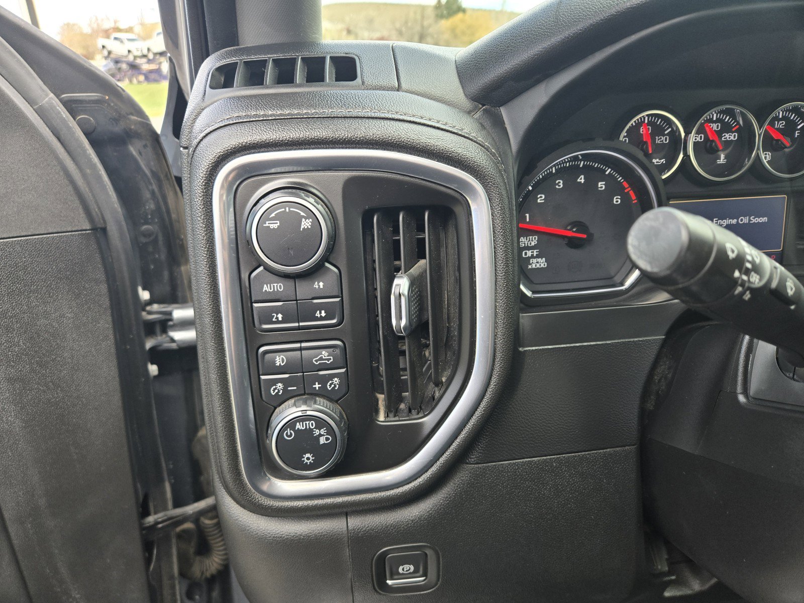 Used 2019 Chevrolet Silverado 1500 RST AWD/4WD image 12