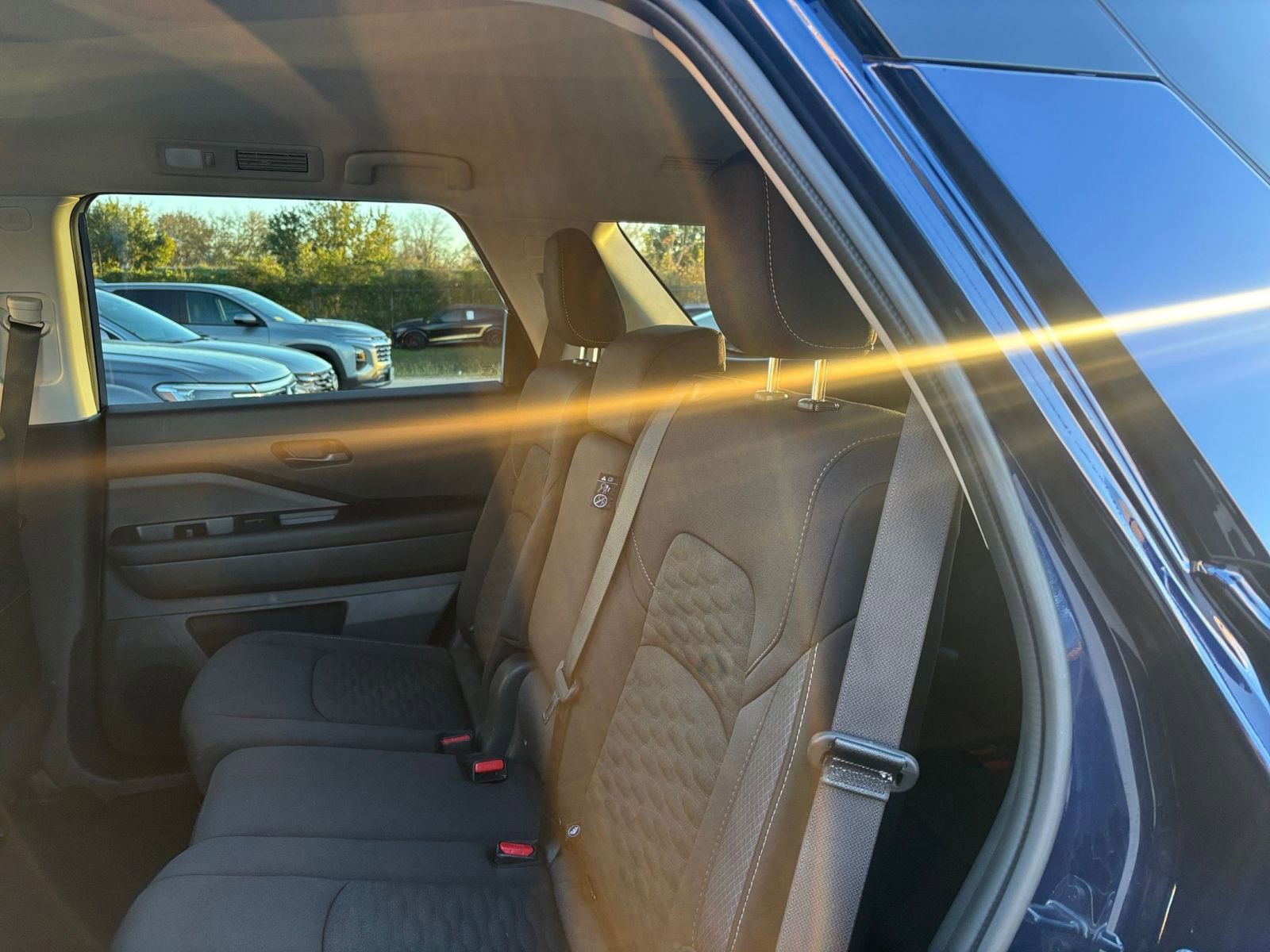 Used 2025 Nissan Pathfinder SV image 35