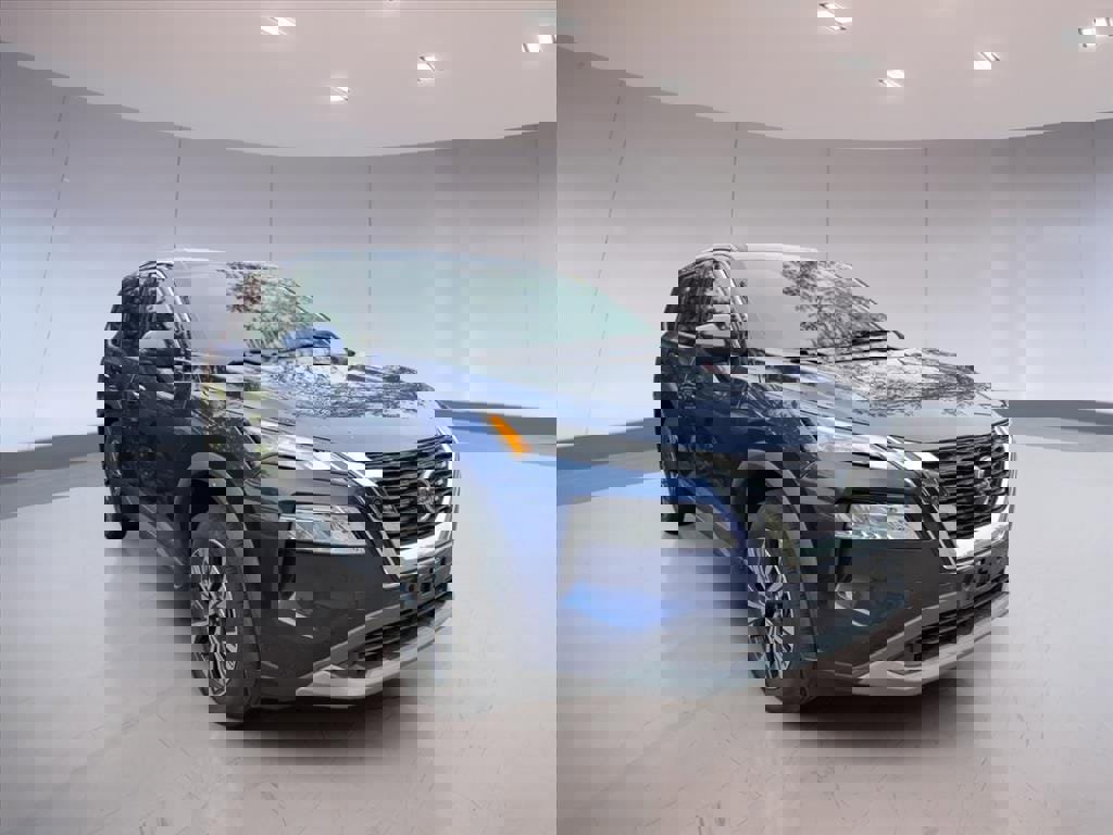 Used 2021 Nissan Rogue SV