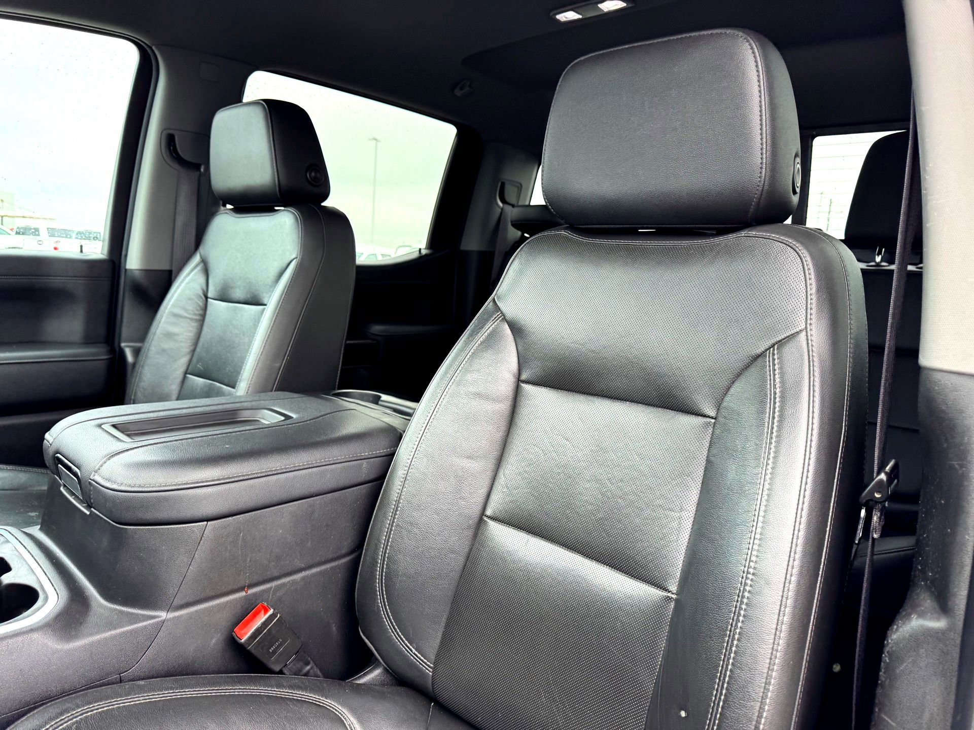 Used 2020 GMC Sierra 1500 SLT RWD image 13