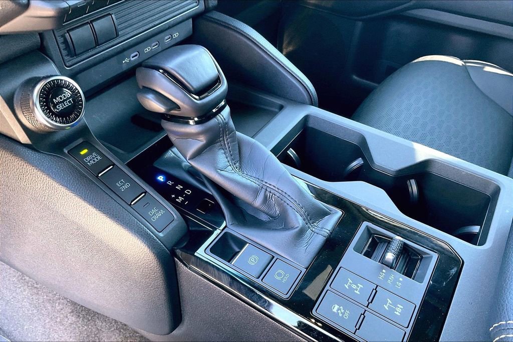 Used 2025 Toyota Land Cruiser 1958 image 15