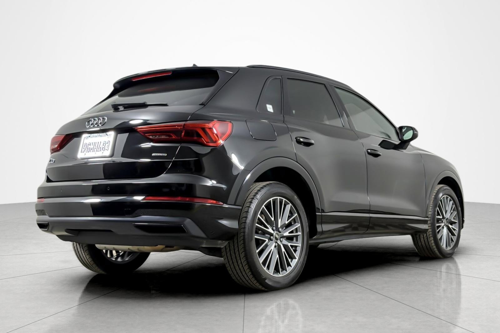 Used 2023 Audi Q3 2.0T Premium w/ Convenience Package AWD/4WD image 5