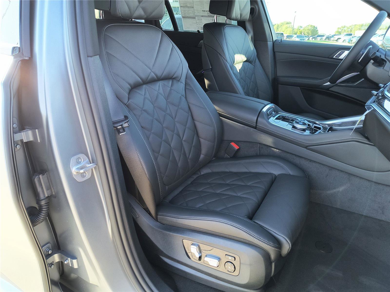 New 2026 BMW X6 M60i image 13