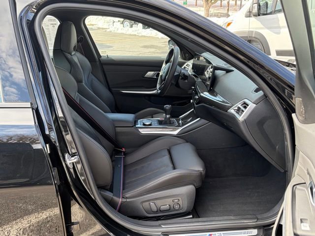 Used 2025 BMW M3 image 29