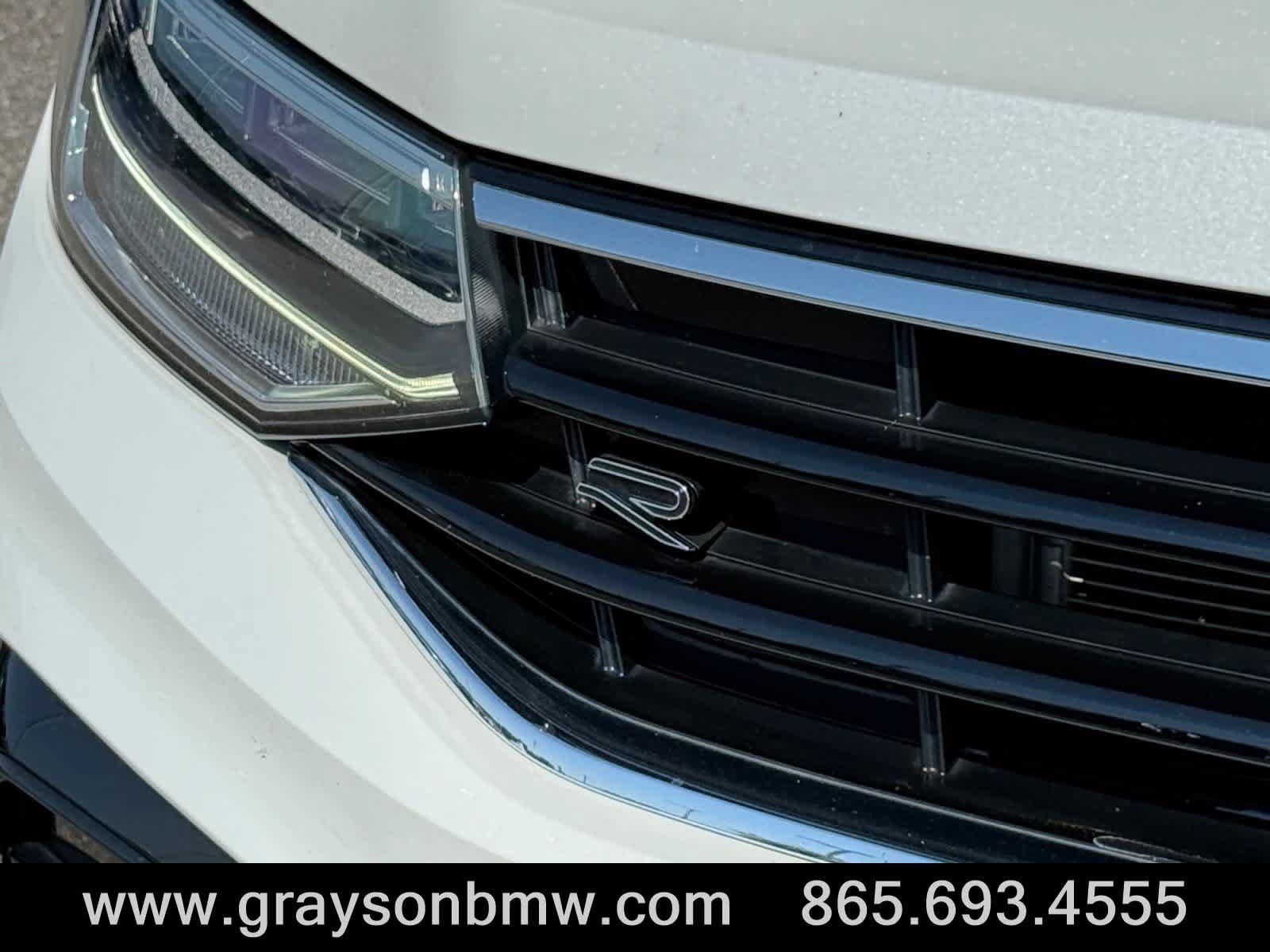 Used 2024 Volkswagen Tiguan SE R-Line FWD image 10