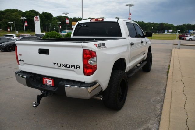 Used 2017 Toyota Tundra SR5 w/ SR5 Upgrade Package AWD/4WD image 5
