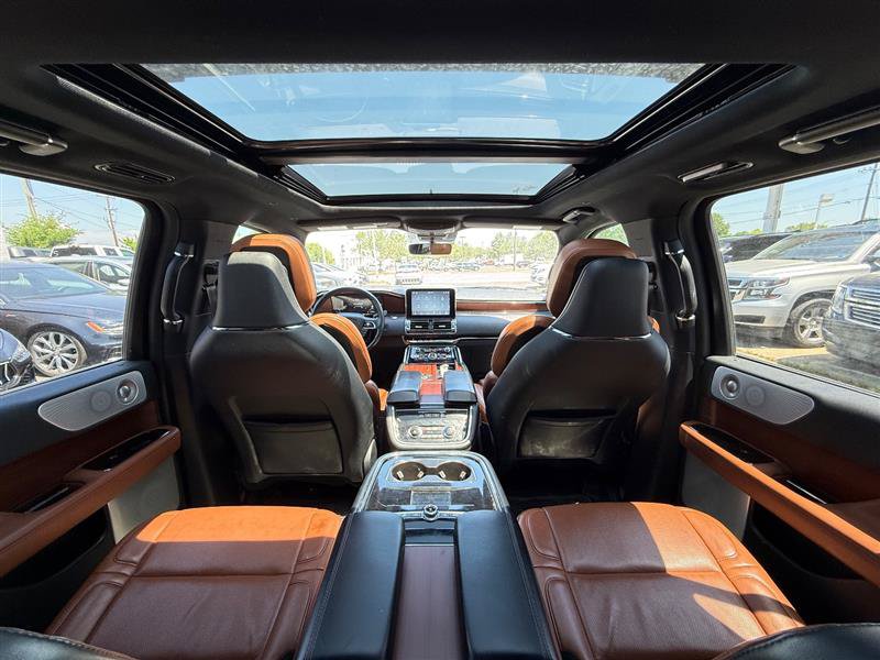 Used 2020 Lincoln Navigator Reserve w/ Luxury Package RWD image 28